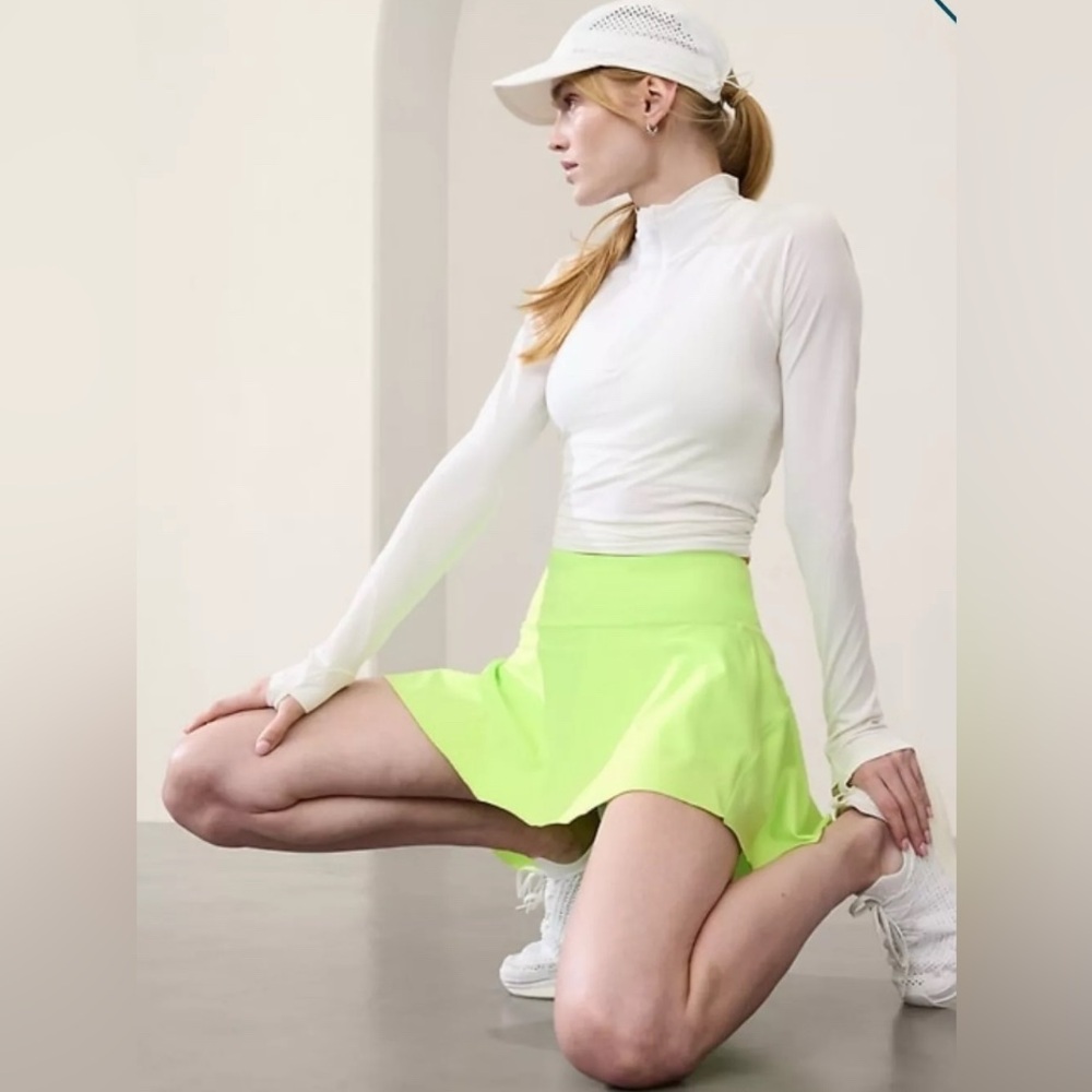 NWT ATHLETA Women's Sz LARGE ACE ALOE GREEN YELLOW TENNIS SKORT 13 1/2"